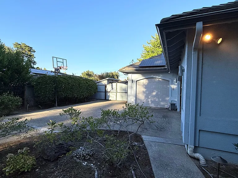 1740 Cathay Way — Photo 4