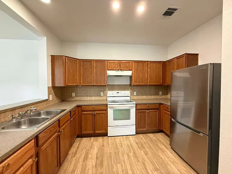 13313 Bristow Dawn — Photo 3