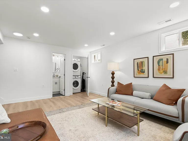 402 Elm Ave — Photo 20