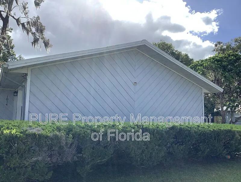 2 bed, 1.0 bath, 900 sqft, $1,250 — Photo 2
