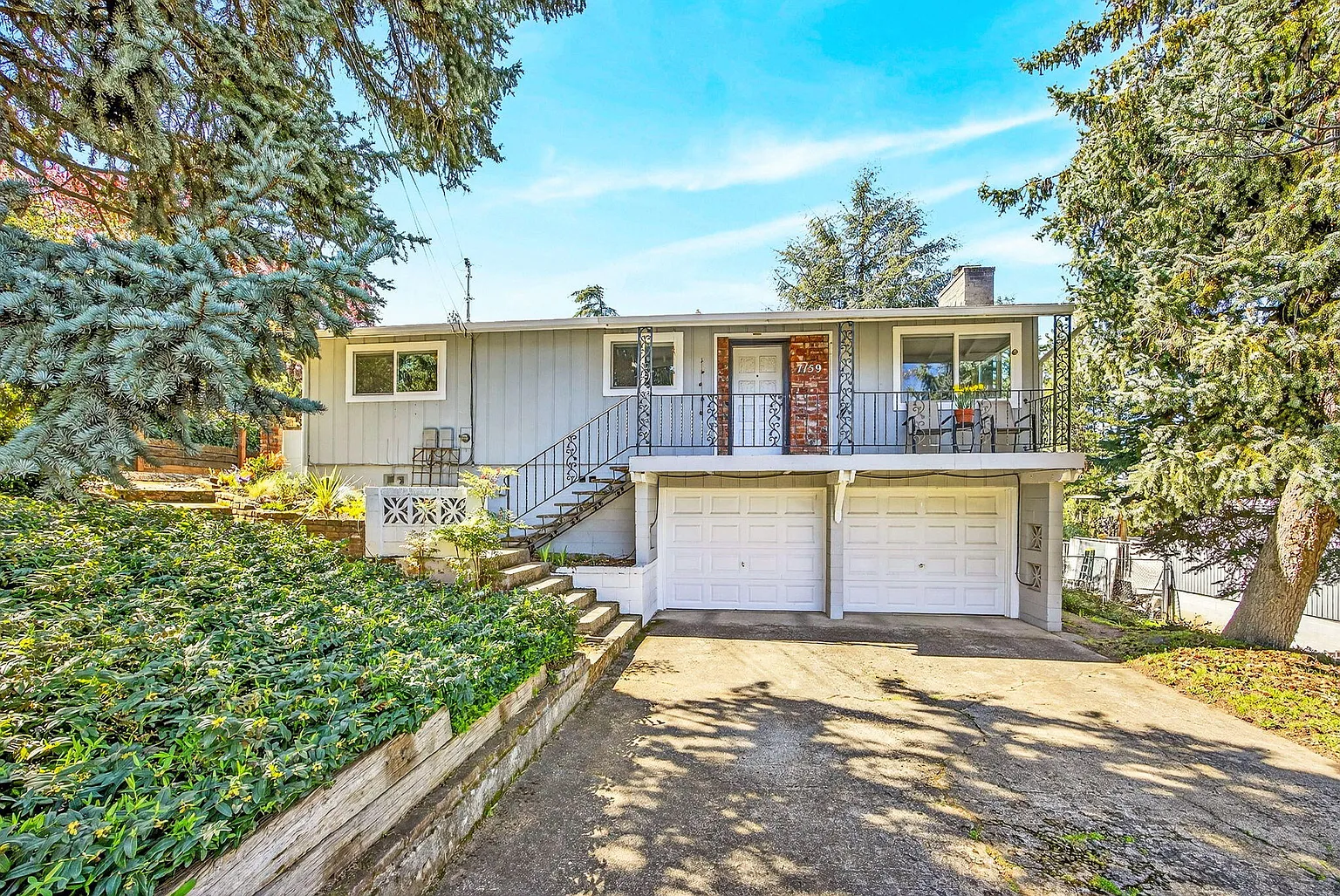 1159 Park St photo 1