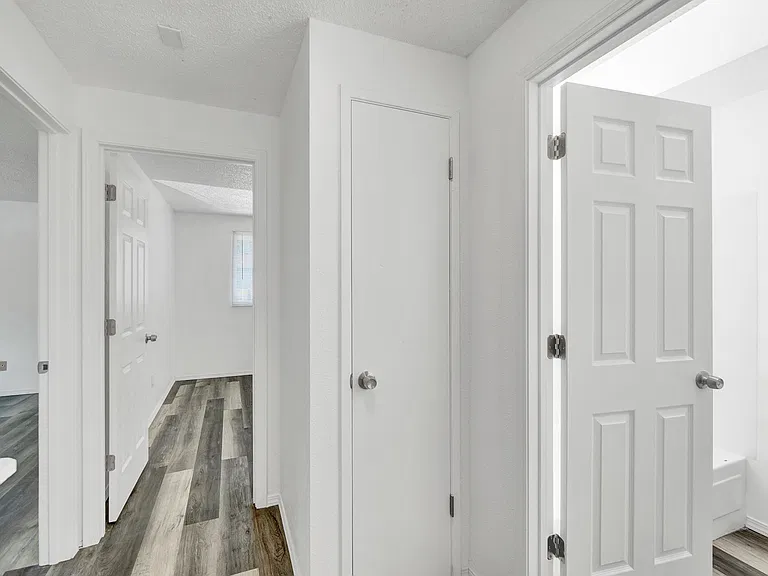 Upper level 2 beds and 1 bath