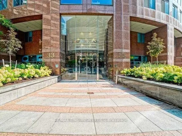 33 University Ave #604, Toronto, ON M5J 2S7