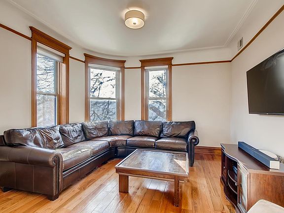 5th image of 4001 N Greenview Ave #3S