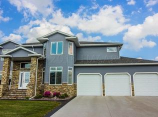 2150 38th St S, Moorhead, MN 56560