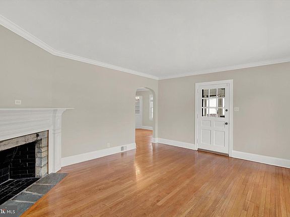 4th image of 1810 Wrightfield Rd