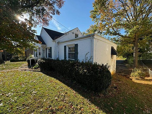 2nd image of 307 Warwick Ln Lot 26-27