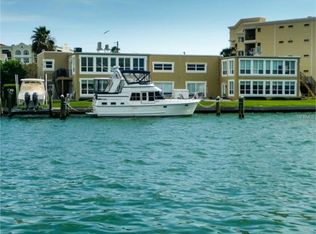 210 Dolphin Point APT C, Clearwater, FL 33767