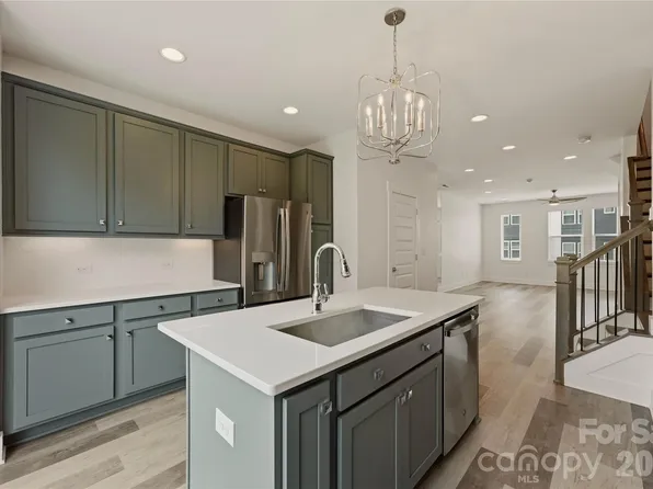235 S Bruns Ave, Charlotte, NC 28208