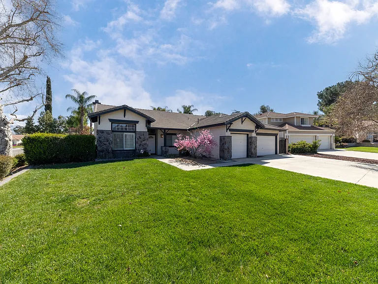 11857 Saint Andrews Pl — Photo 32
