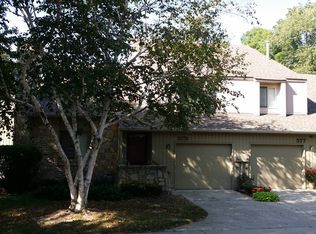 575 Conner Creek Dr, Fishers, IN