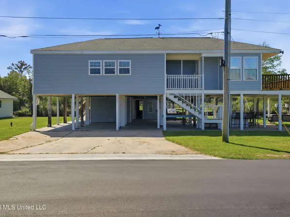 5057 Elbrus St, Bay Saint Louis, MS 39520