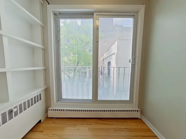 1247 N. State Pkwy — Photo 3