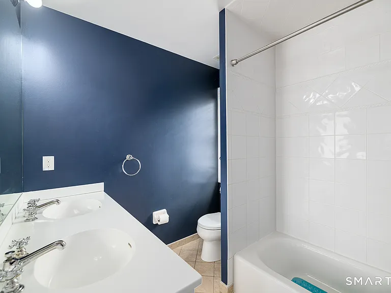 82 Westover Ave — Photo 17