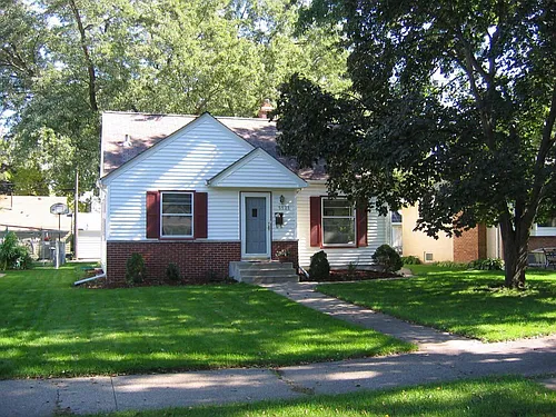 5521 James Ave S Photo 1