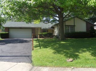 406 N Cedarwood Dr, Danville, IL 61832