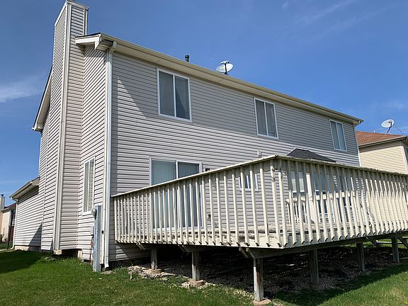 3rd image of 2128 Schumacher Dr