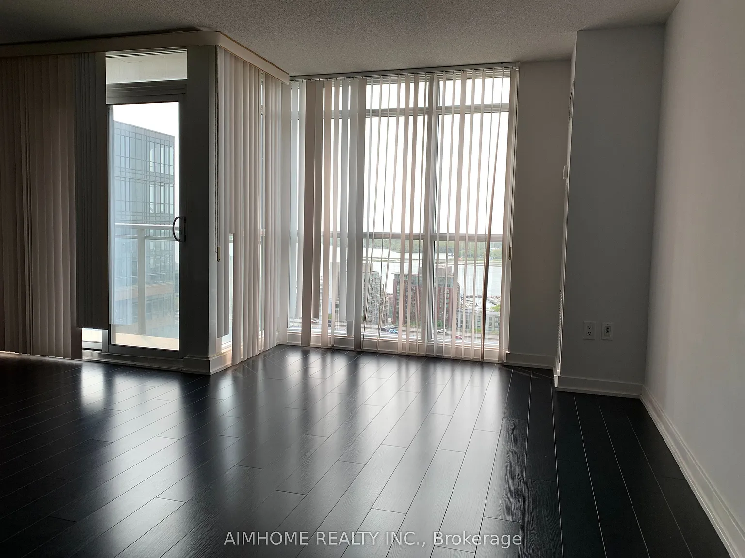 2 bed, $3,100 — Photo 4