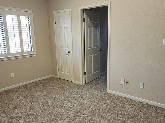4th image of 2265 Orchid Ln