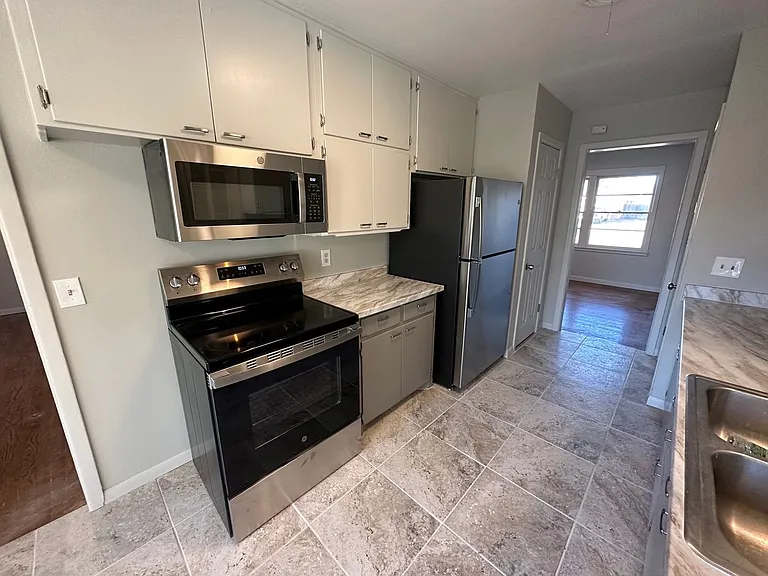 3609 S Lamar St — Photo 16