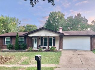 2716 Peachwood Trl, Saint Louis, MO 63129