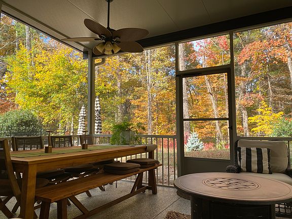 Screened in patio with great views!