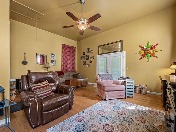 5th image of 112 Prince Ln
