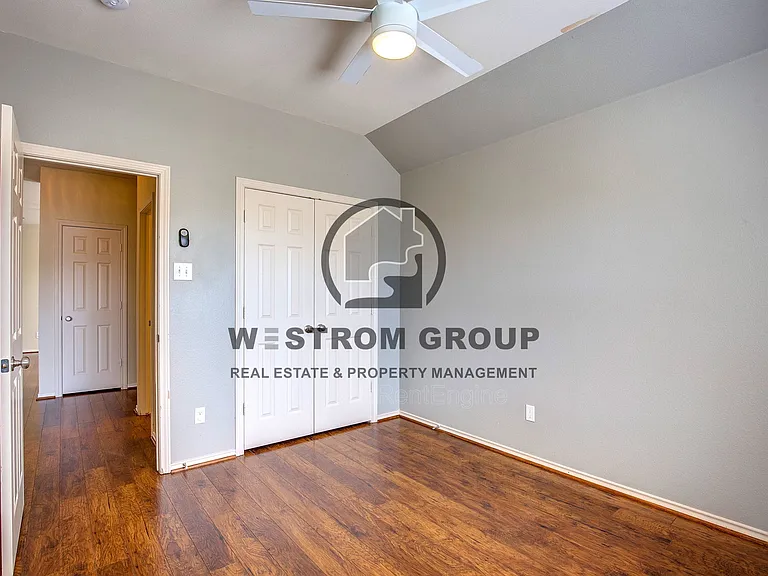4537 Chris Dr — Photo 61