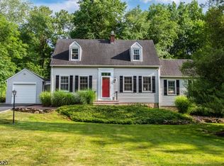32 Ash St, Basking Ridge, NJ 07920