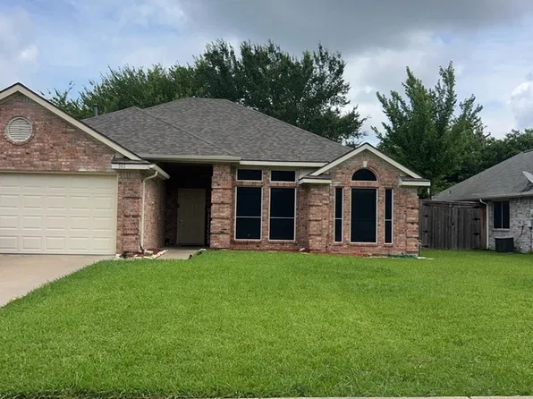512 Bowie St, Forney, TX 75126