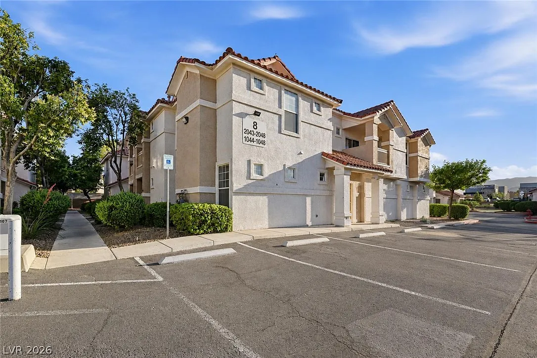 2 bed, 2.0 bath, 1134 sqft, $1,650 — Photo 3