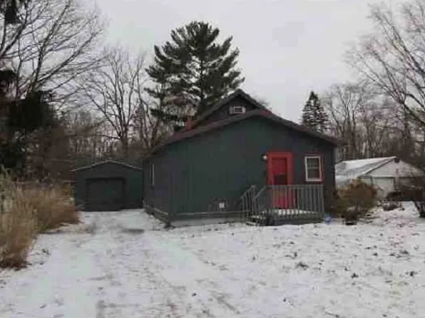 178 Seneca Rd, Benton Harbor, MI 49022