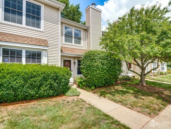 43 Nottingham Way, Somerset, NJ 08873