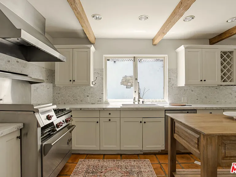 1407 N Beverly Dr — Photo 23