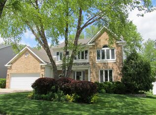 908 Milford St, Cary, IL 60013