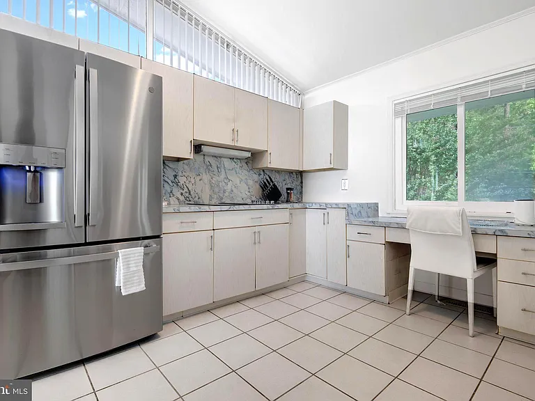 1323 Magnolia Ave — Photo 24