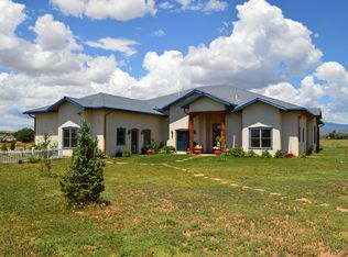 127 Los Cordovas Rd, Taos, NM 87571