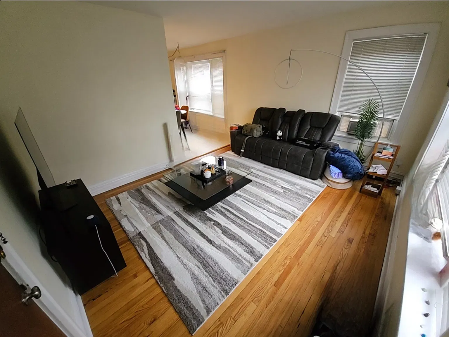 2 bed, 1000 sqft, $3,200 — Photo 4