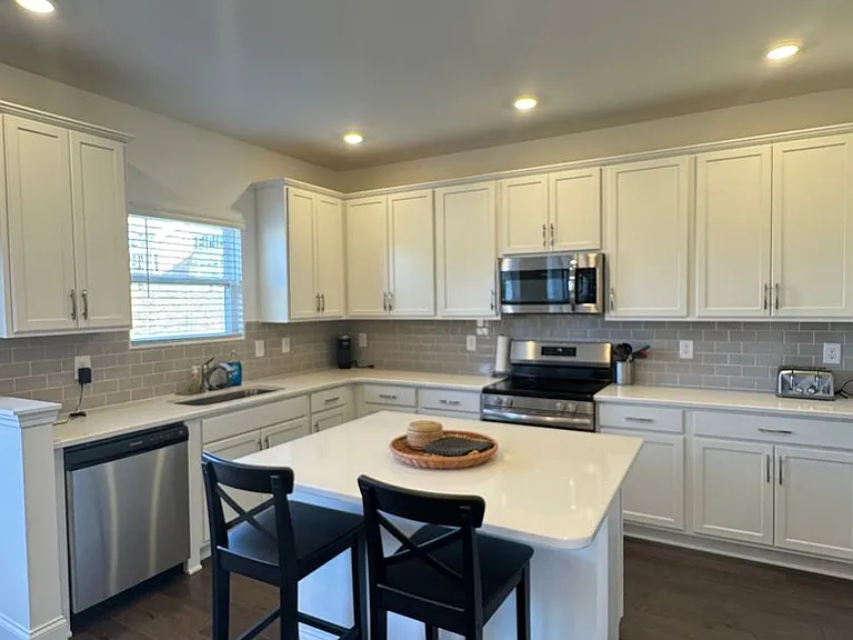 2104 Creekland View Blvd — Photo 7