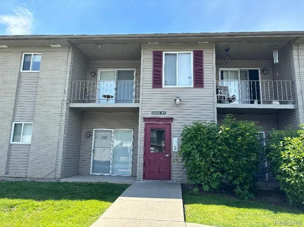 10121 Allen Pointe Dr, Allen Park, MI 48101