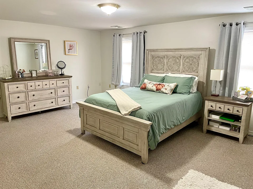 412 Main St #2