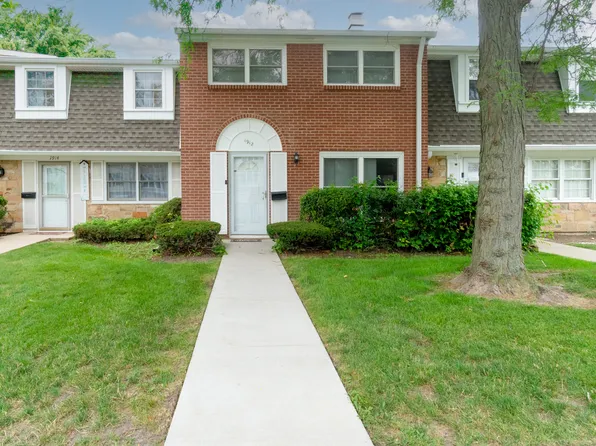1912 Finchley Ct, Schaumburg, IL 60194