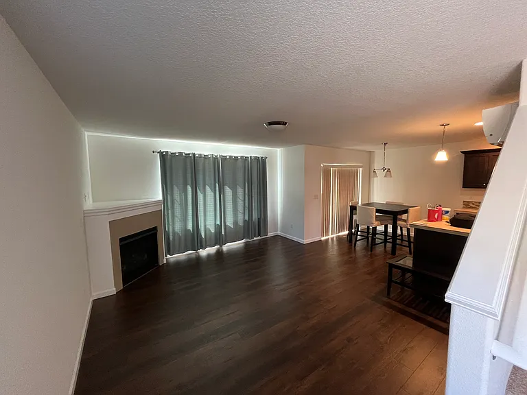 1154 NW 2nd Ct — Photo 2