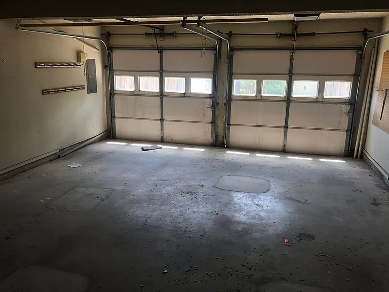 1002 Alameda Dr — Photo 11