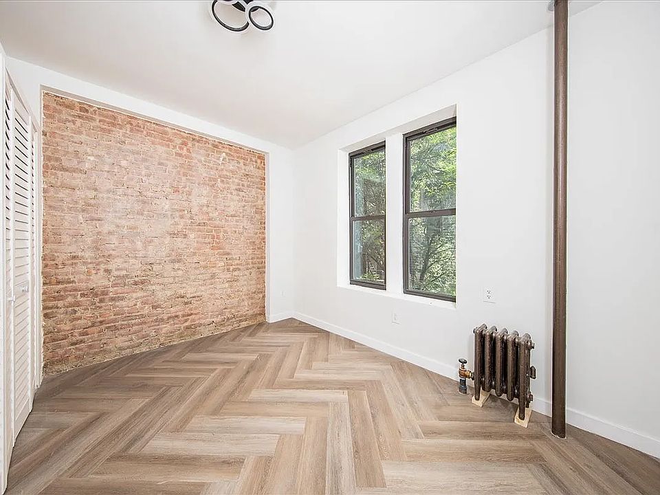 1st image of 256 Pacific St APT 9