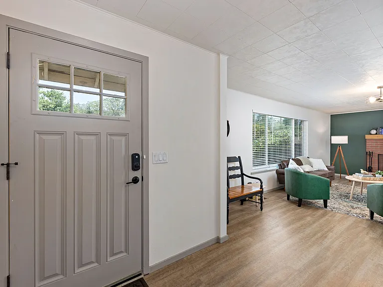 2087 Upper River Rd — Photo 13