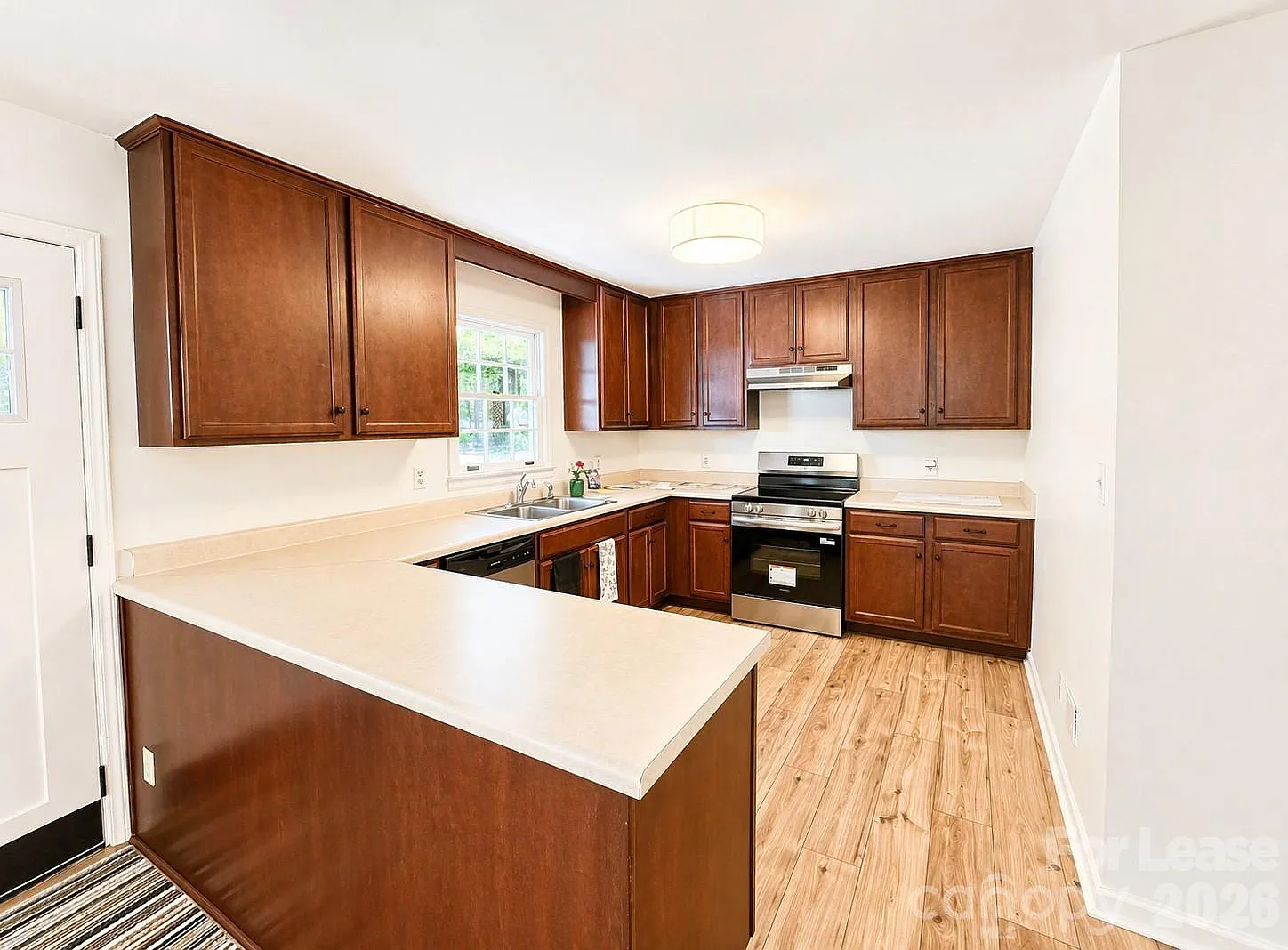 1 bed, 1.0 bath, 900 sqft, $1,850 — Photo 4