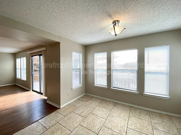 2510 Village Pkwy — Photo 23