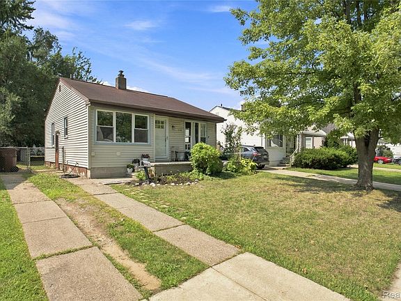 3rd image of 5108 Mildred St