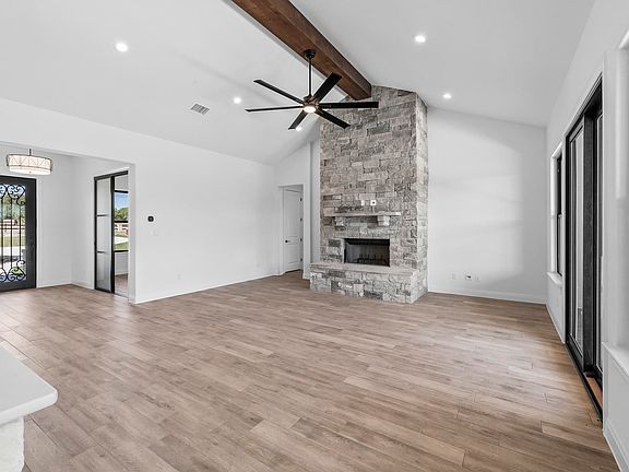 5th image of 550 Oak Vista Drive